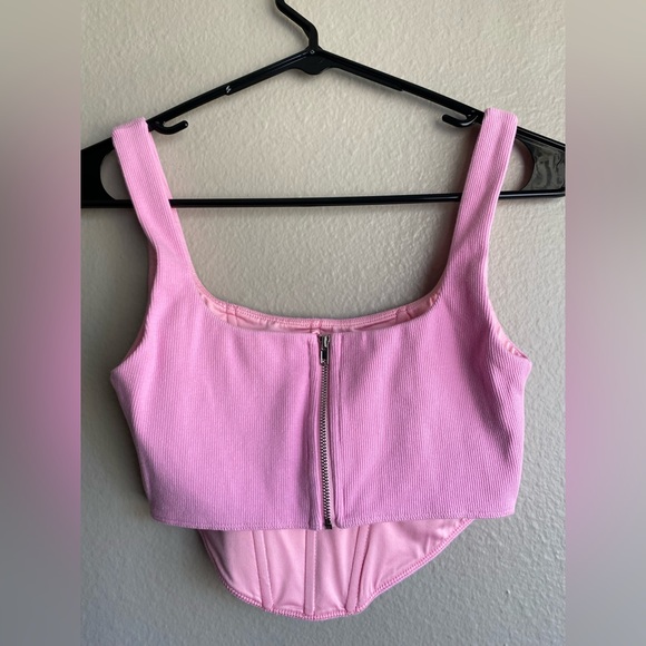 Bubblegum pink Princess Polly tank - Picture 2 of 2